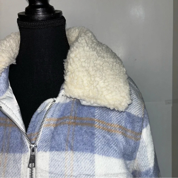 Bomber Jacket Women’s Medium Blue Beige Plaid - Picture 4 of 9